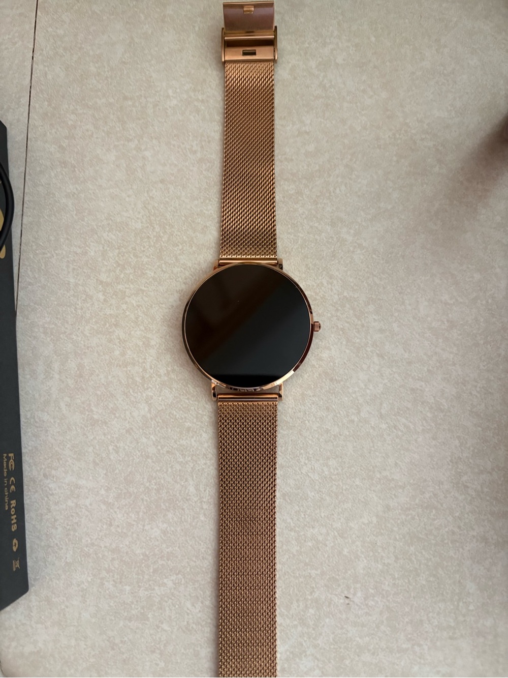 Smartwatch with Rose Gold Mesh Band - Fashion Wearable